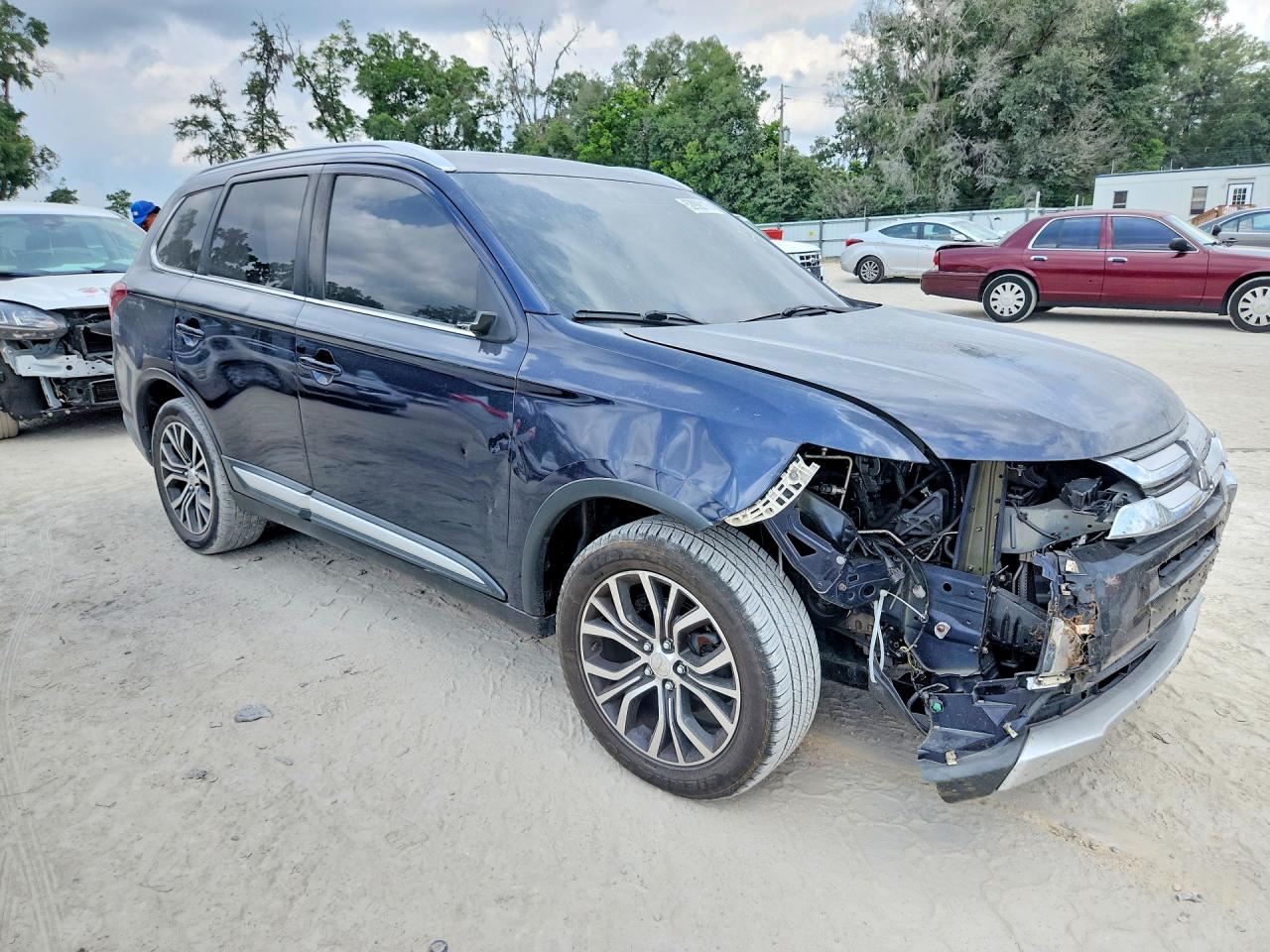 JA4AD3A39JJ001544 · 2018 MITSUBISHI OUTLANDER · 4/13