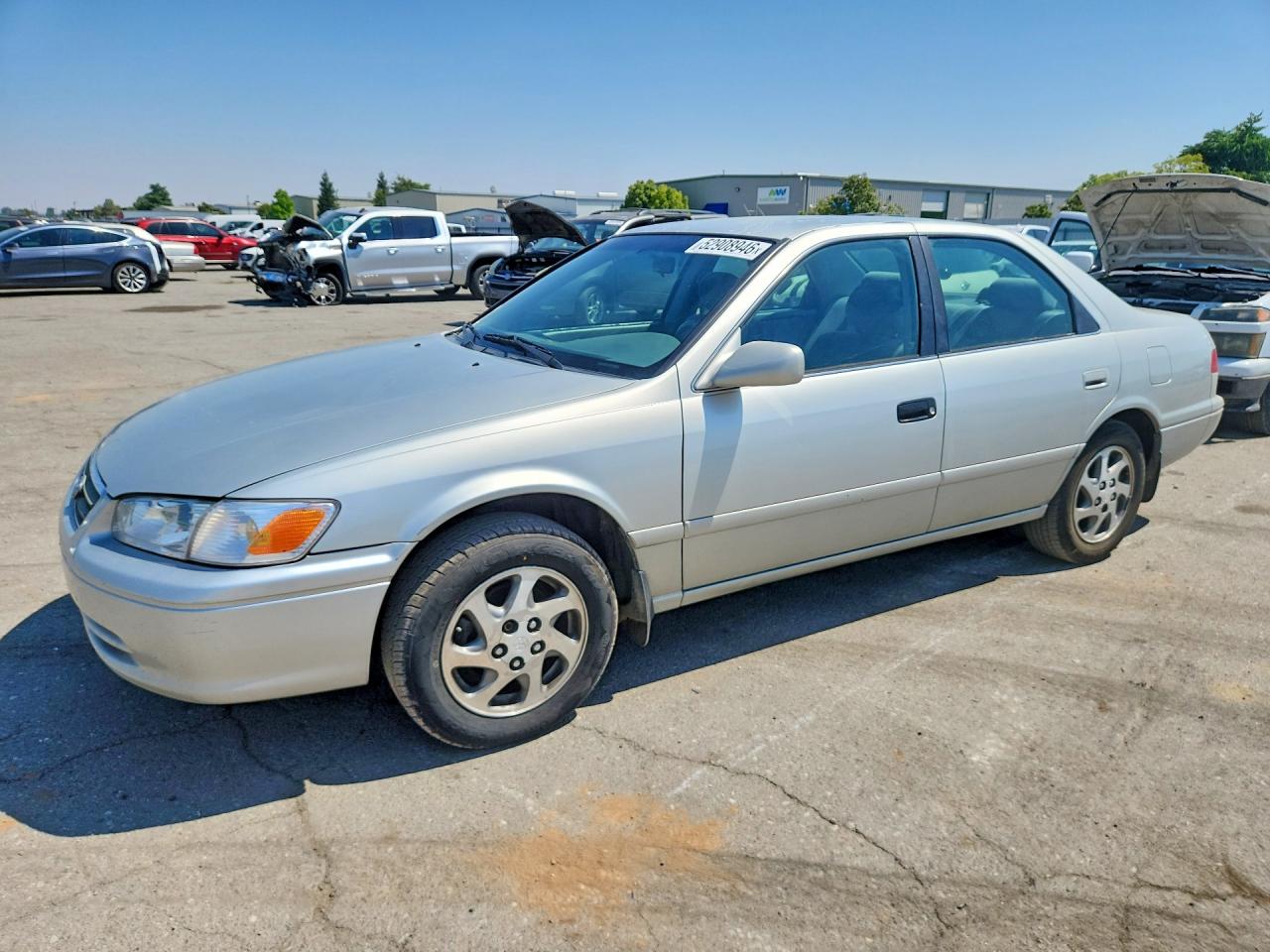 4T1BF22K61U968238 · 2001 TOYOTA CAMRY