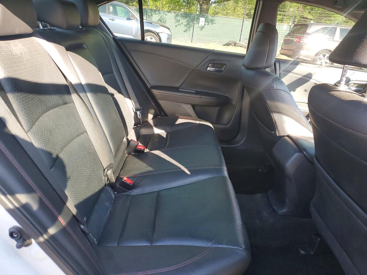 1HGCR2F16HA302995 · 2017 HONDA ACCORD · 10/12