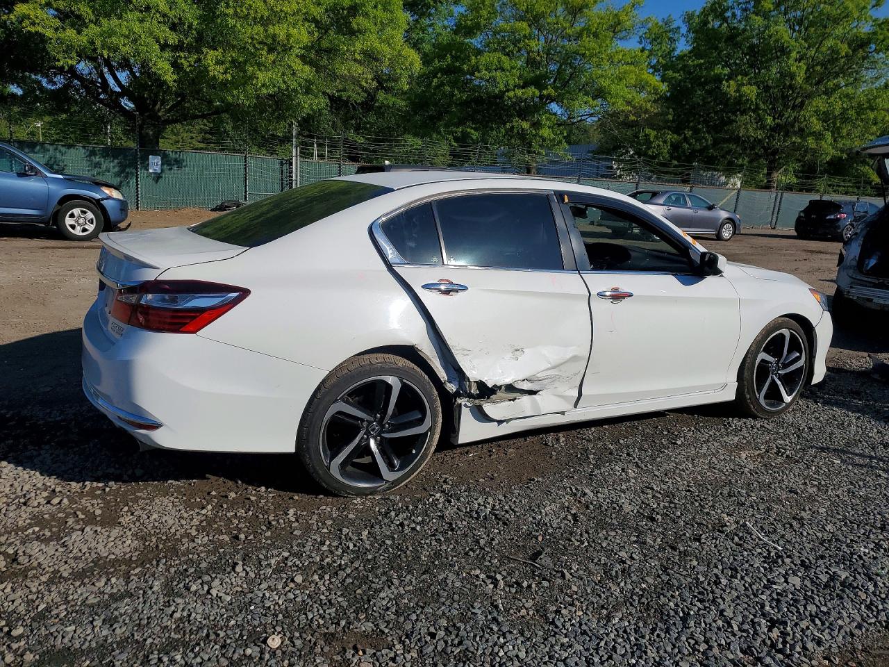 1HGCR2F16HA302995 · 2017 HONDA ACCORD · 3/12