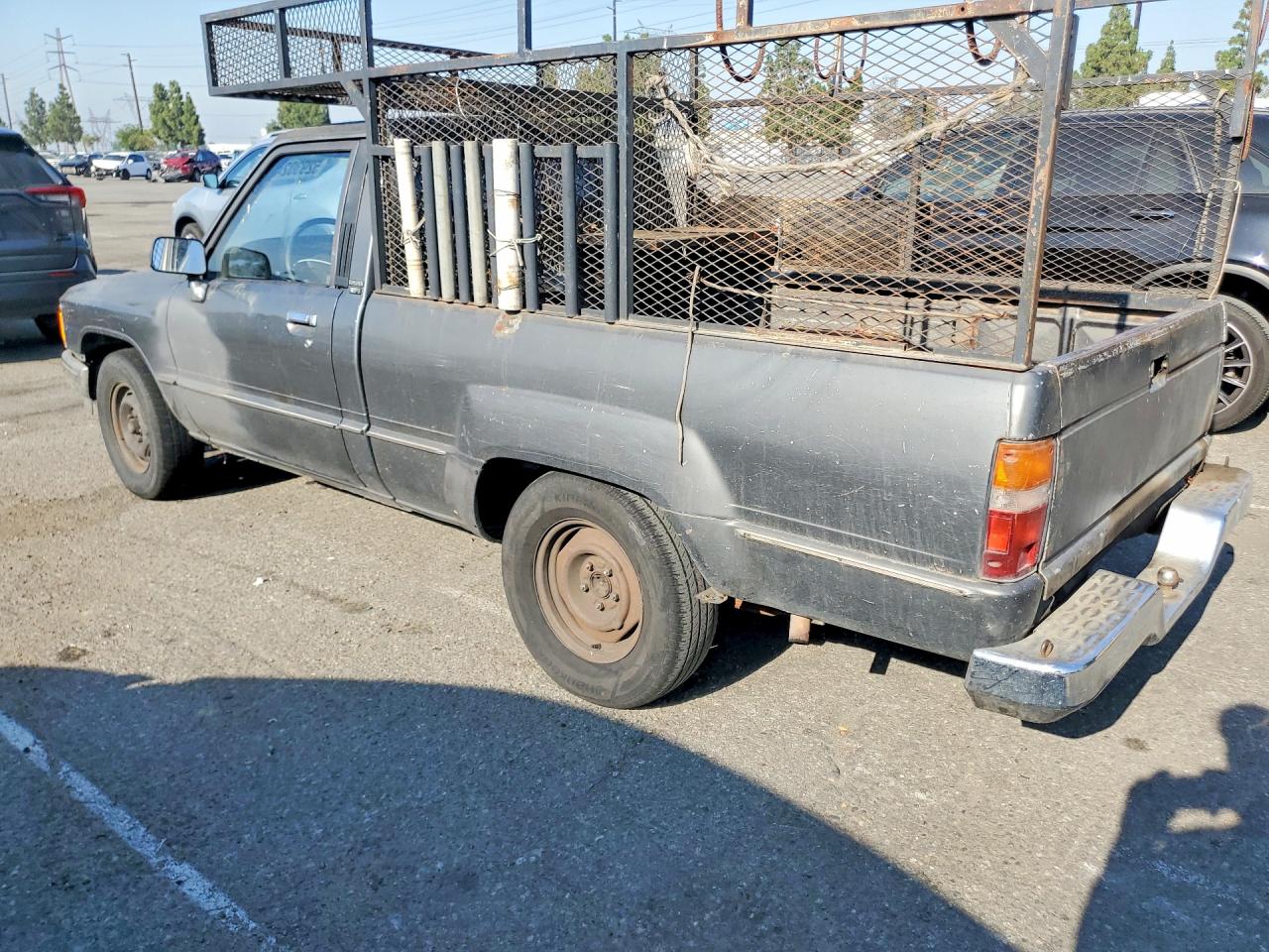 JT4RN50A2J5163901 · 1988 TOYOTA PICKUP · 2/12