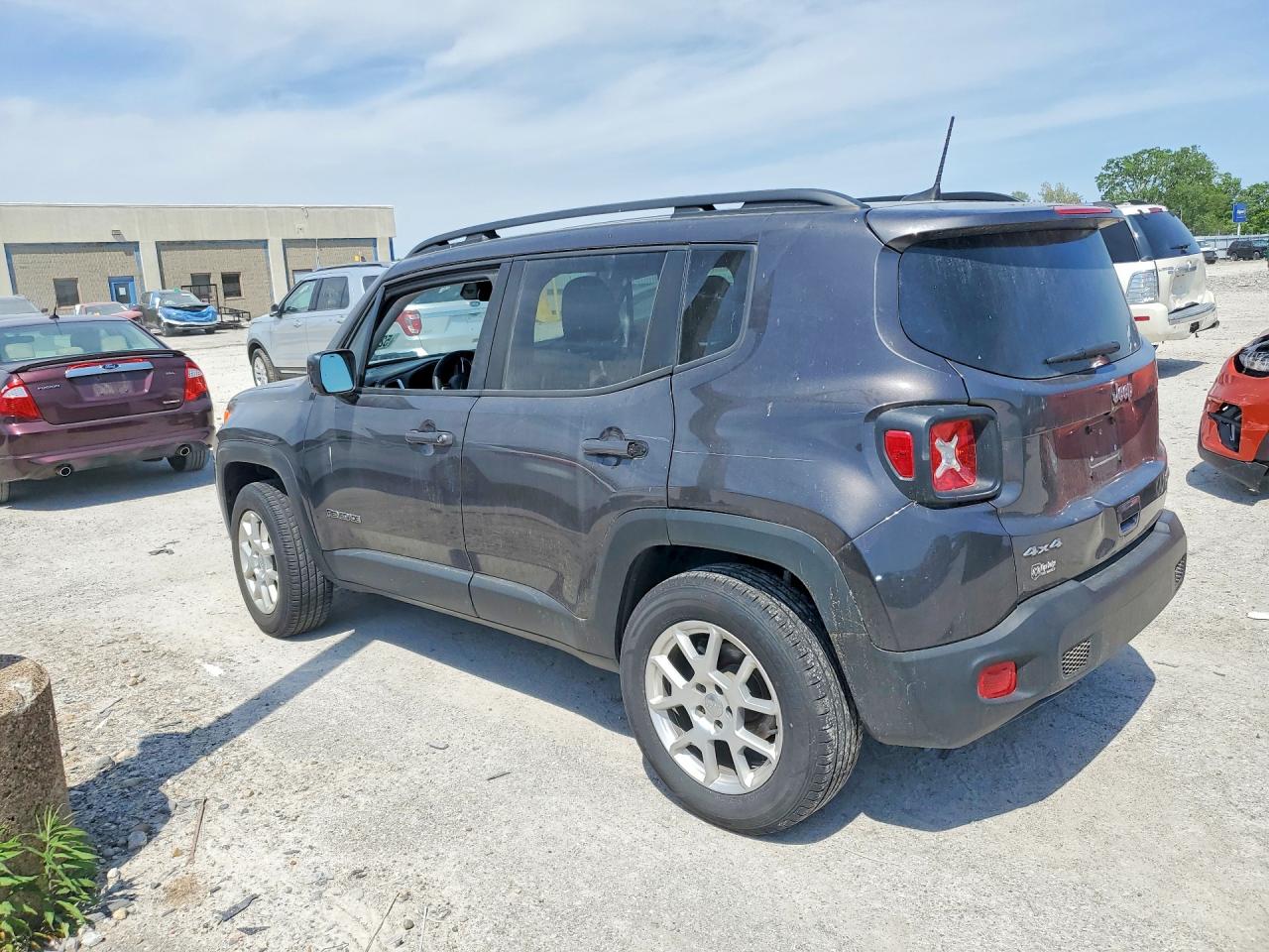 ZACNJBBB3LPL28957 · 2020 JEEP RENEGADE · 2/13