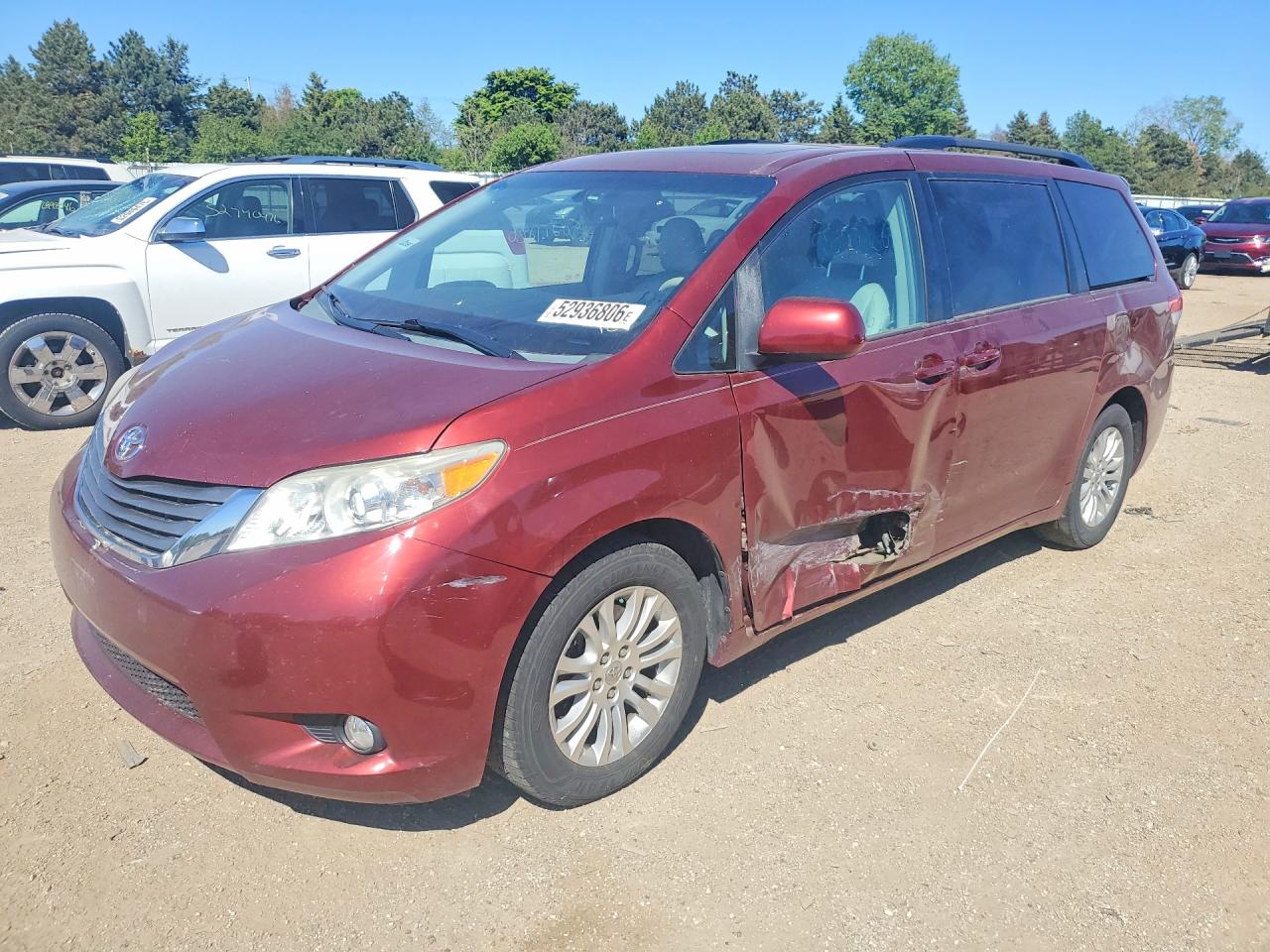 5TDYK3DC0ES430005 · 2014 TOYOTA SIENNA