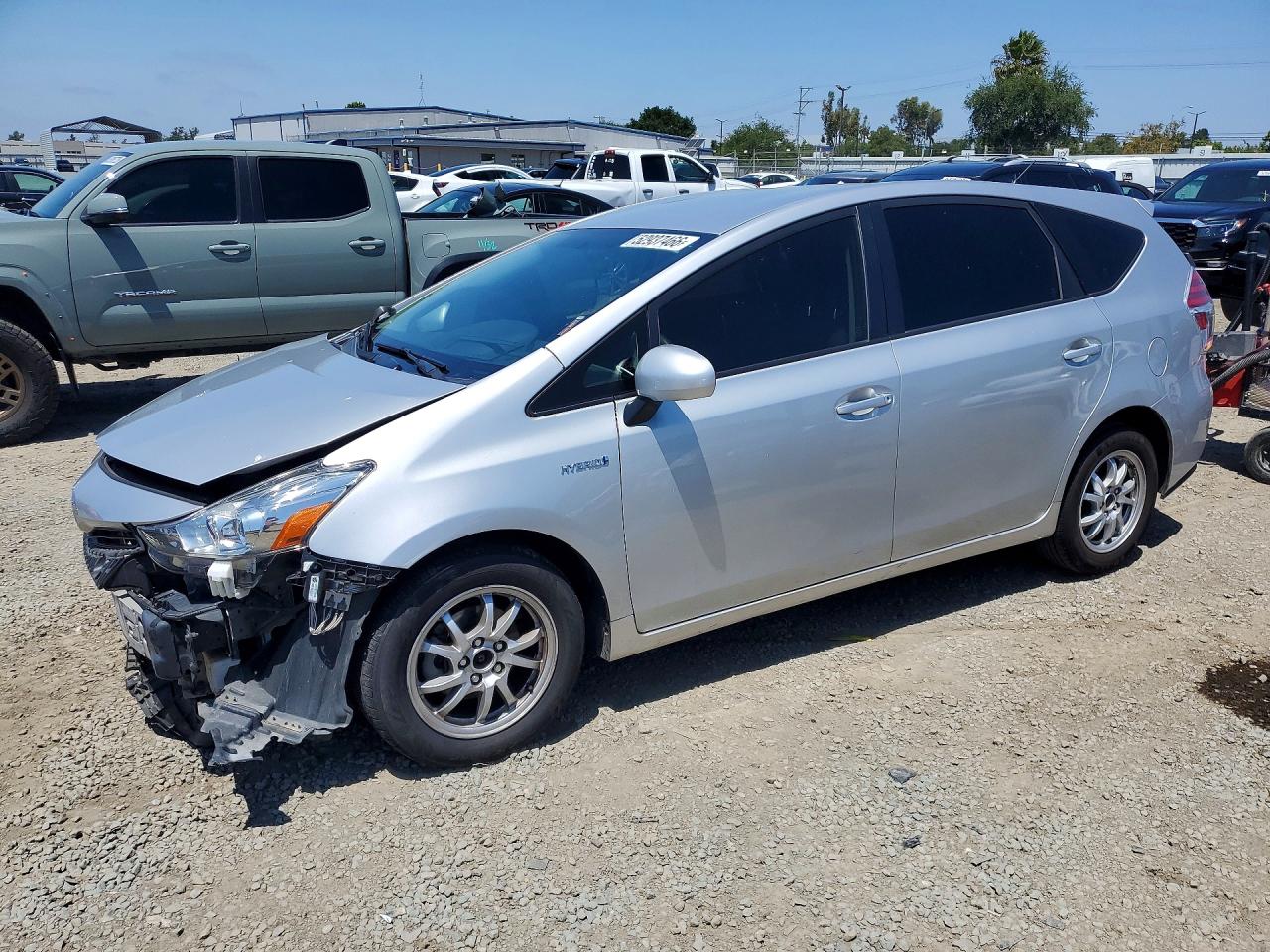 JTDZN3EU1HJ070537 · 2017 TOYOTA PRIUS V