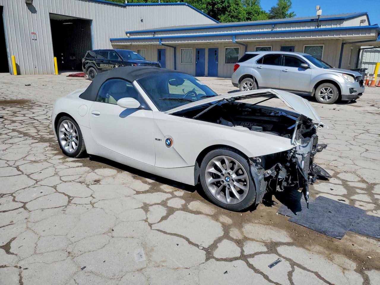 4USBT33473LS47884 · 2003 BMW Z4 · 4/12