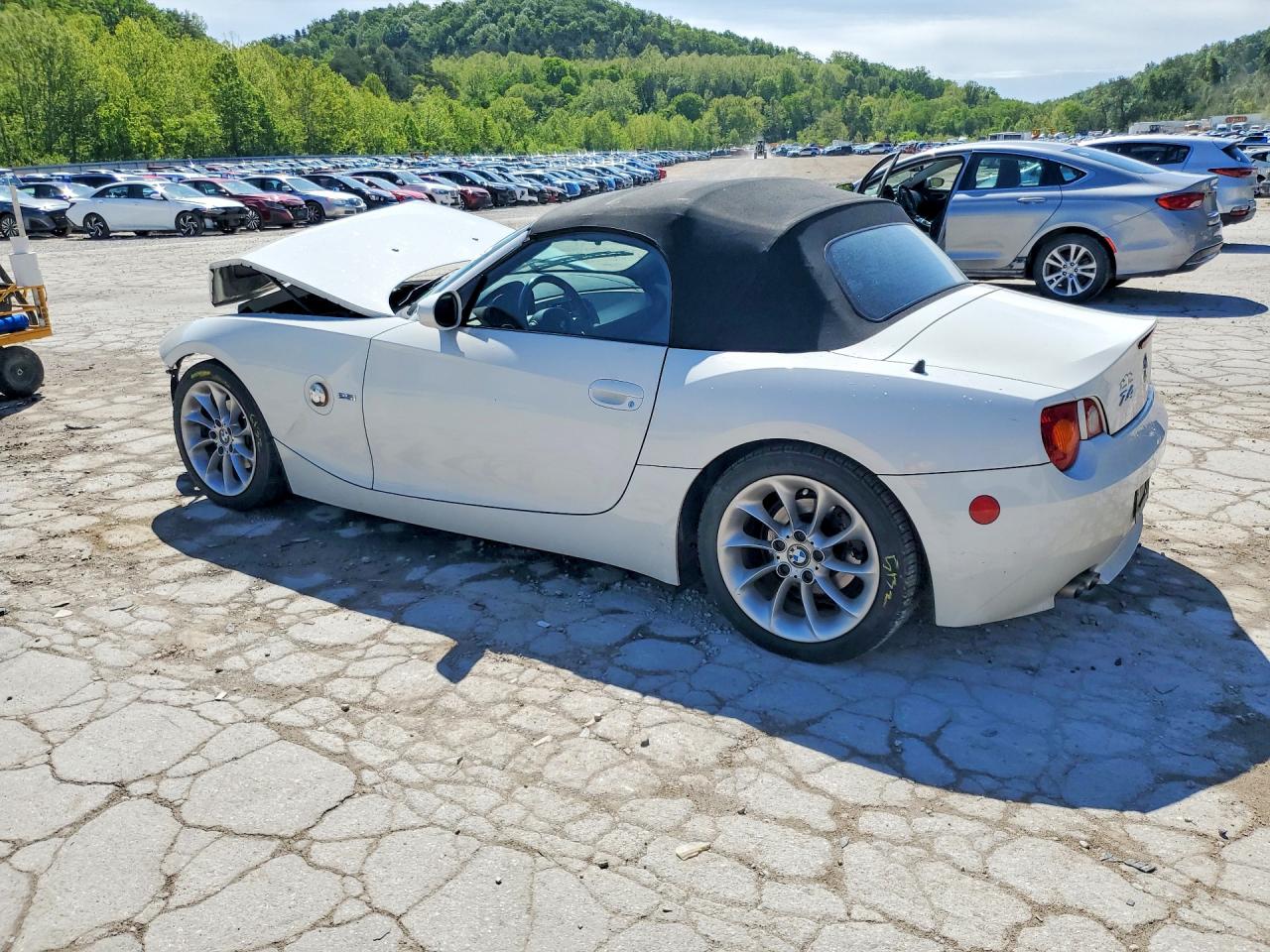 4USBT33473LS47884 · 2003 BMW Z4 · 2/12