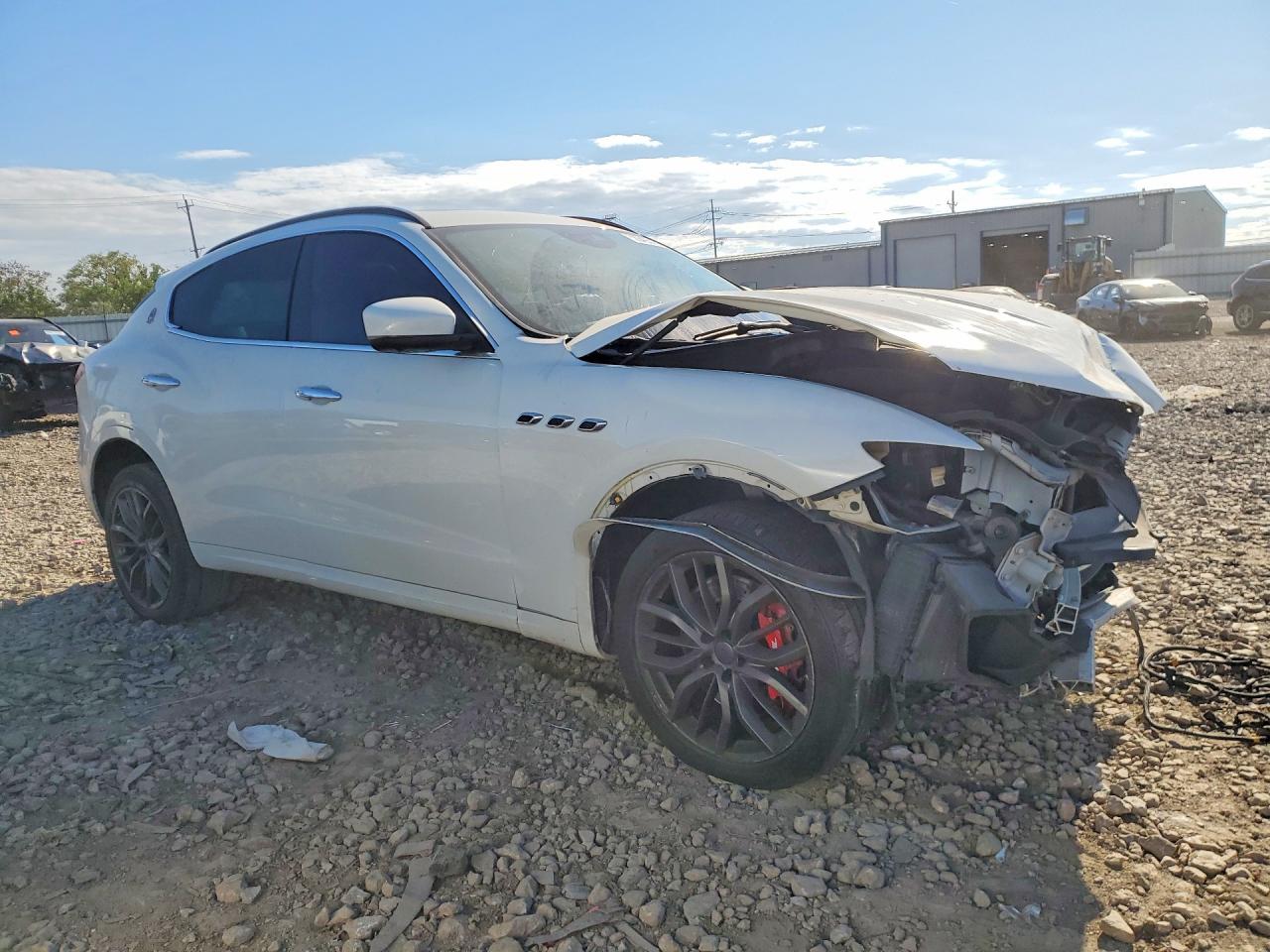 ZN661YUS8JX292005 · 2018 MASERATI LEVANTE · 4/13