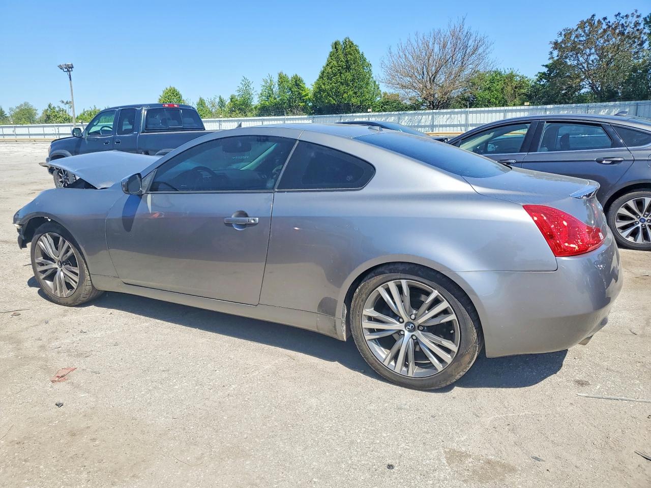 JNKCV64E89M606769 · 2009 INFINITI G37 COUPE · 2/12