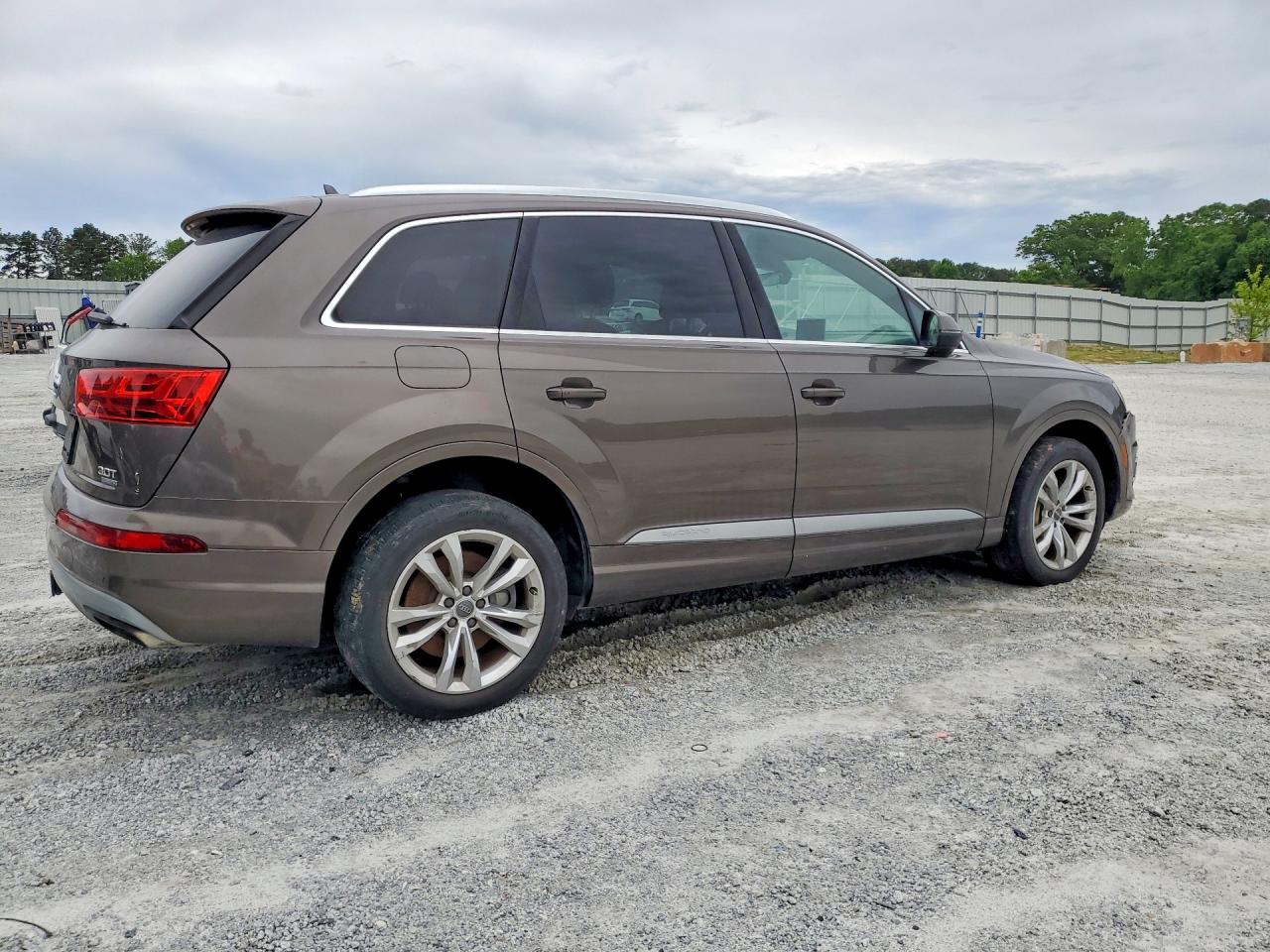 WA1LAAF70HD013396 · 2017 AUDI Q7 · 3/13