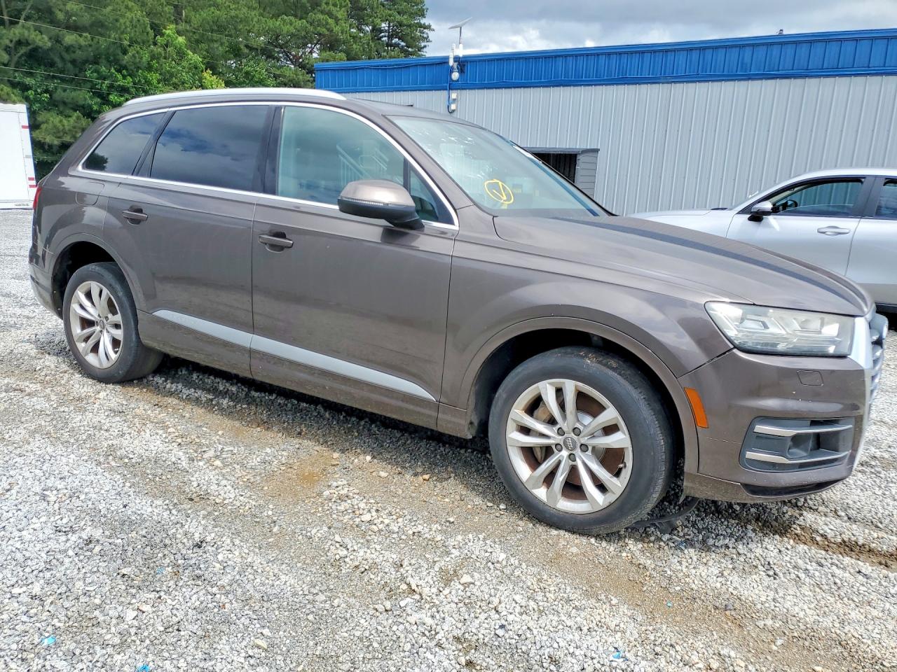 WA1LAAF70HD013396 · 2017 AUDI Q7 · 4/13