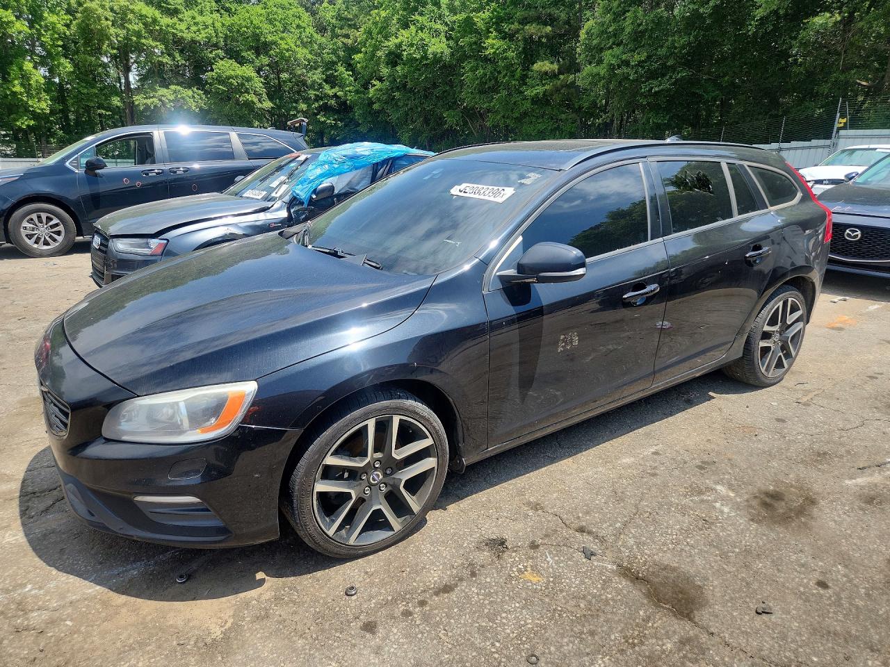 YV140MELXJ2389290 · 2018 VOLVO V60