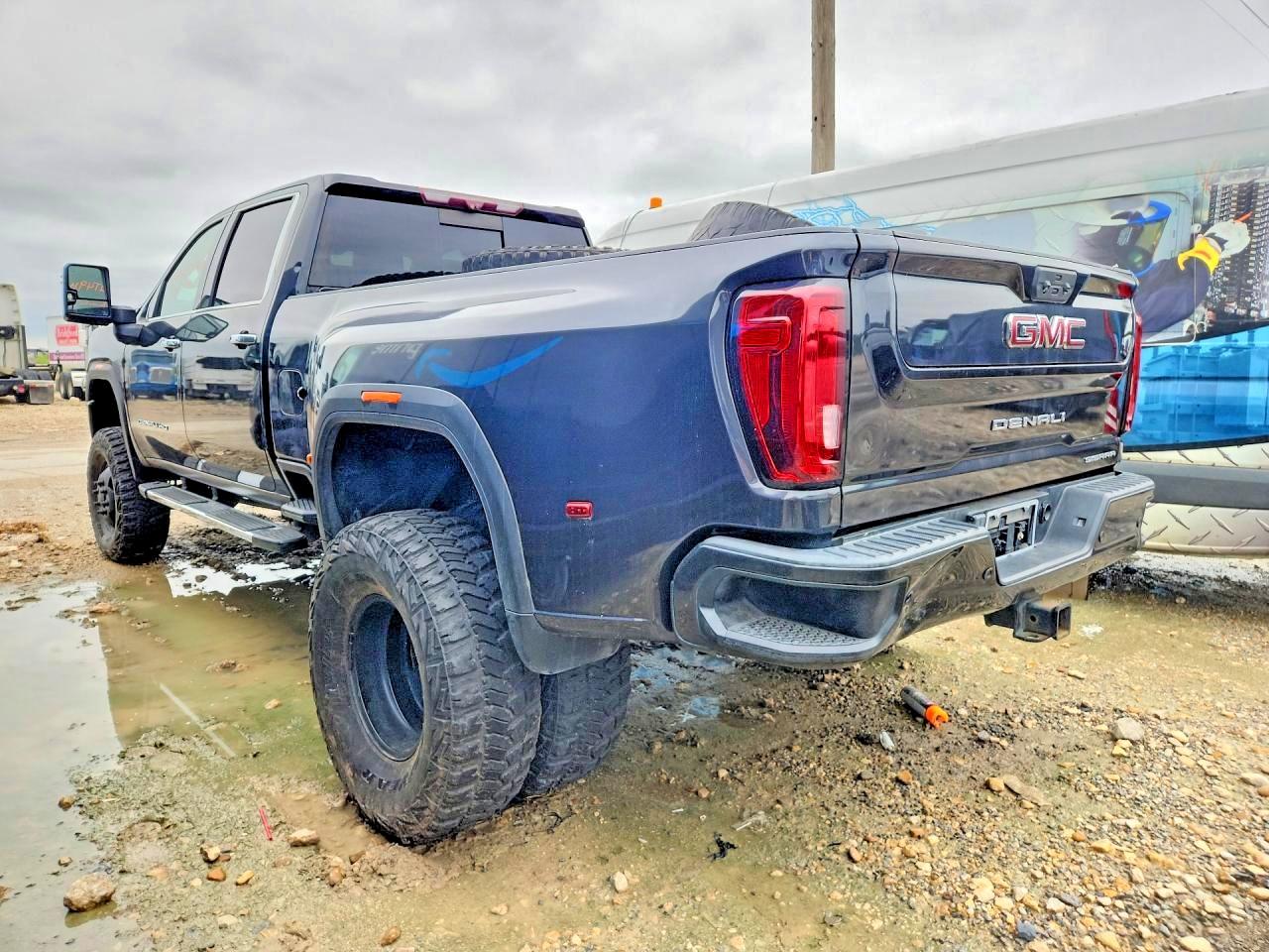 1GT49WEY3LF221537 · 2020 GMC SIERRA · 2/12