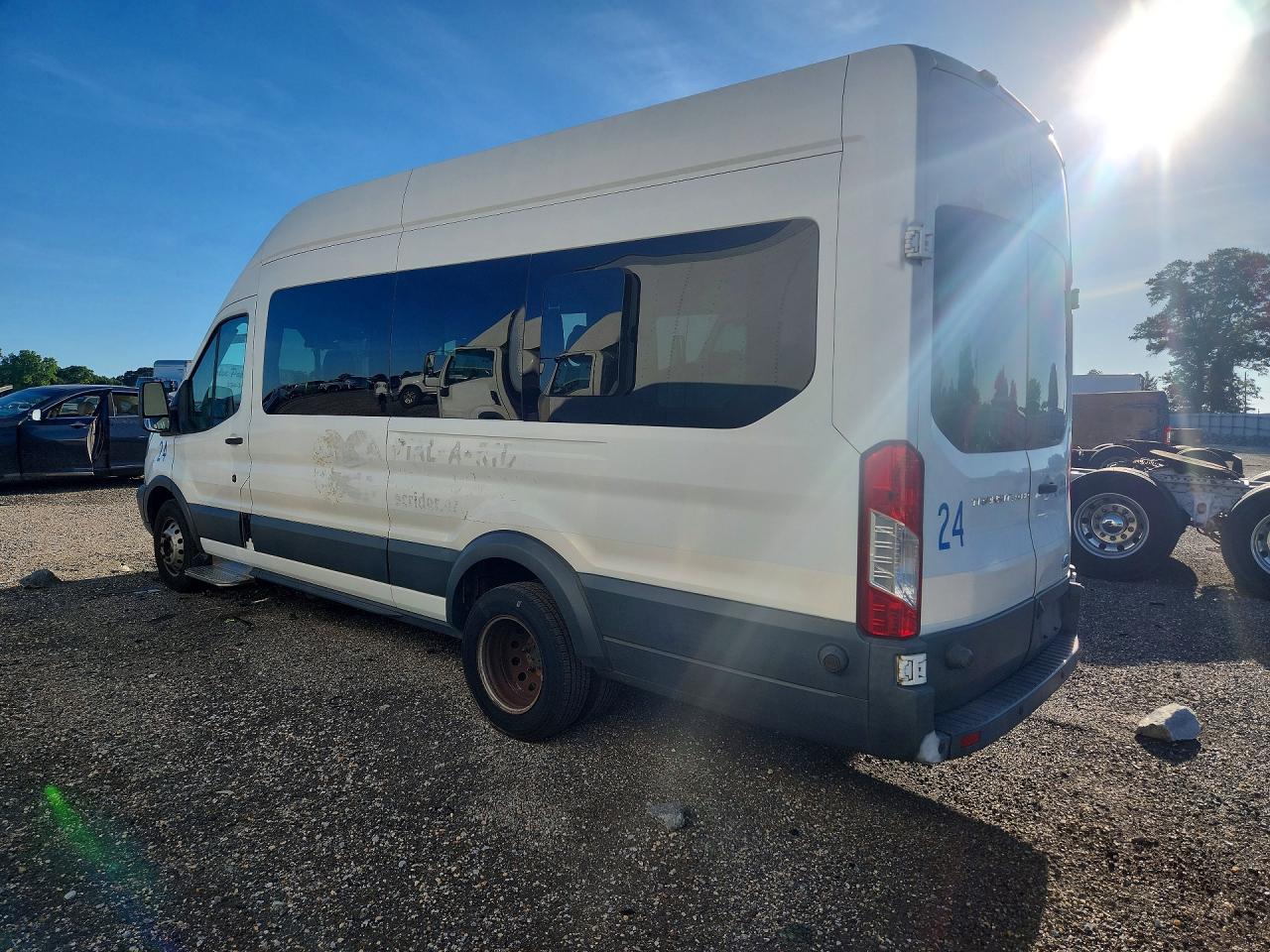 1FDVU4XG4HKB32274 · 2017 FORD TRANSIT · 2/13