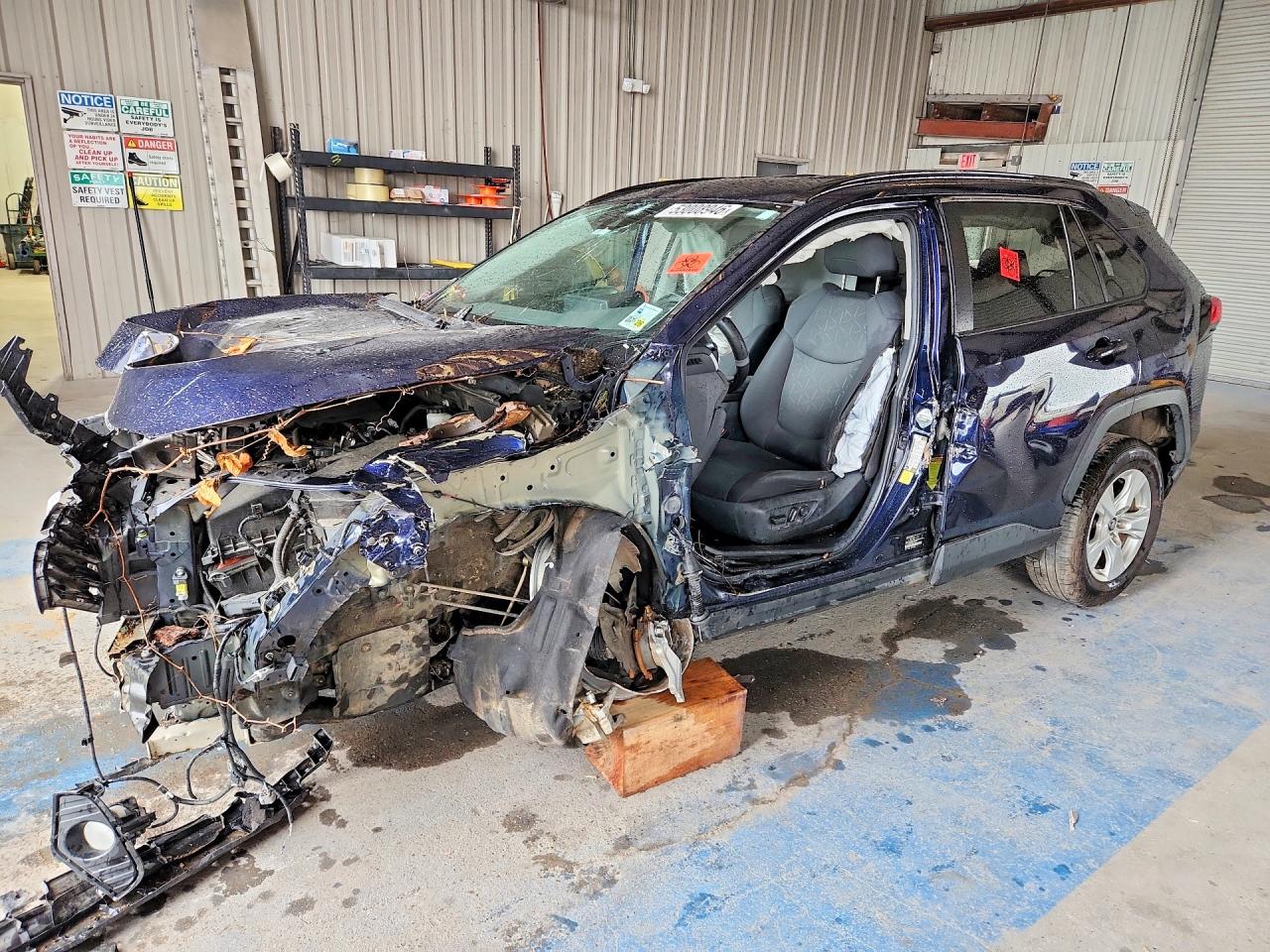 2T3W1RFV1MW112063 · 2021 TOYOTA RAV4