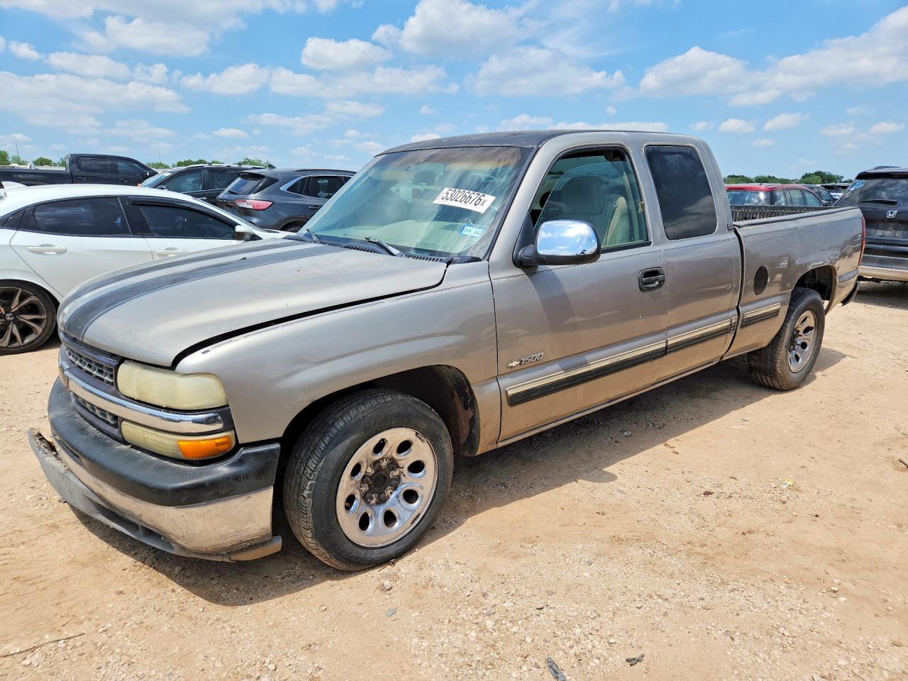 2GCEC19V621272772 · 2002 CHEVROLET SILVERADO