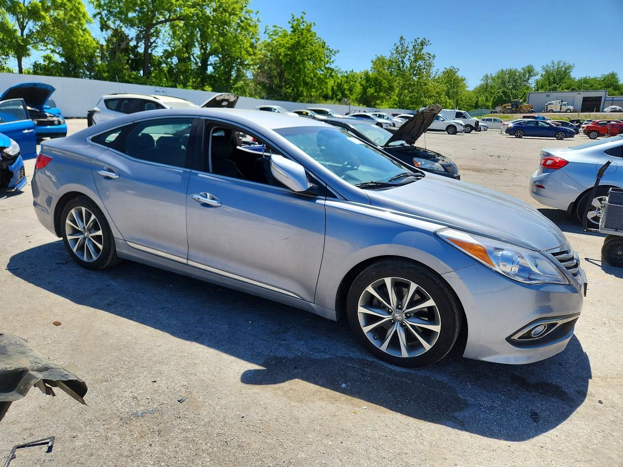 KMHFG4JG5FA495108 · 2015 HYUNDAI AZERA · 4/12