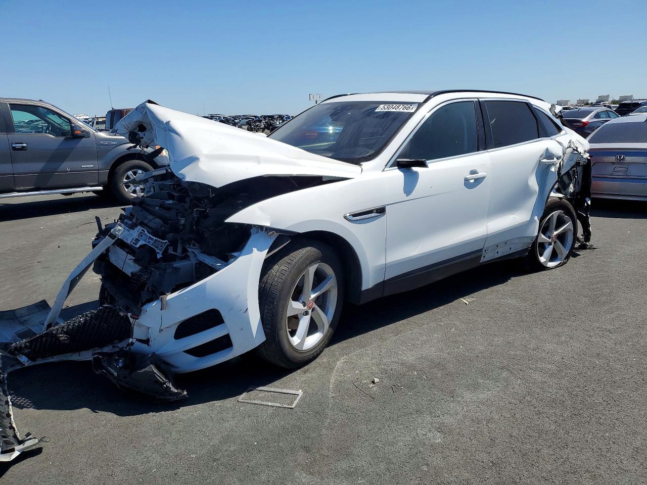 SADCJ2FXXKA609933 · 2019 JAGUAR F-PACE