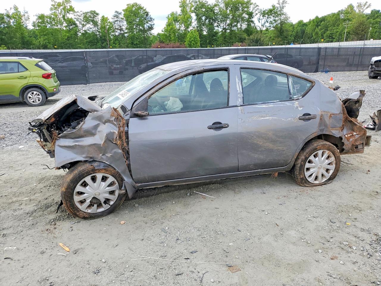 3N1CN7AP7GL867821 · 2016 NISSAN VERSA