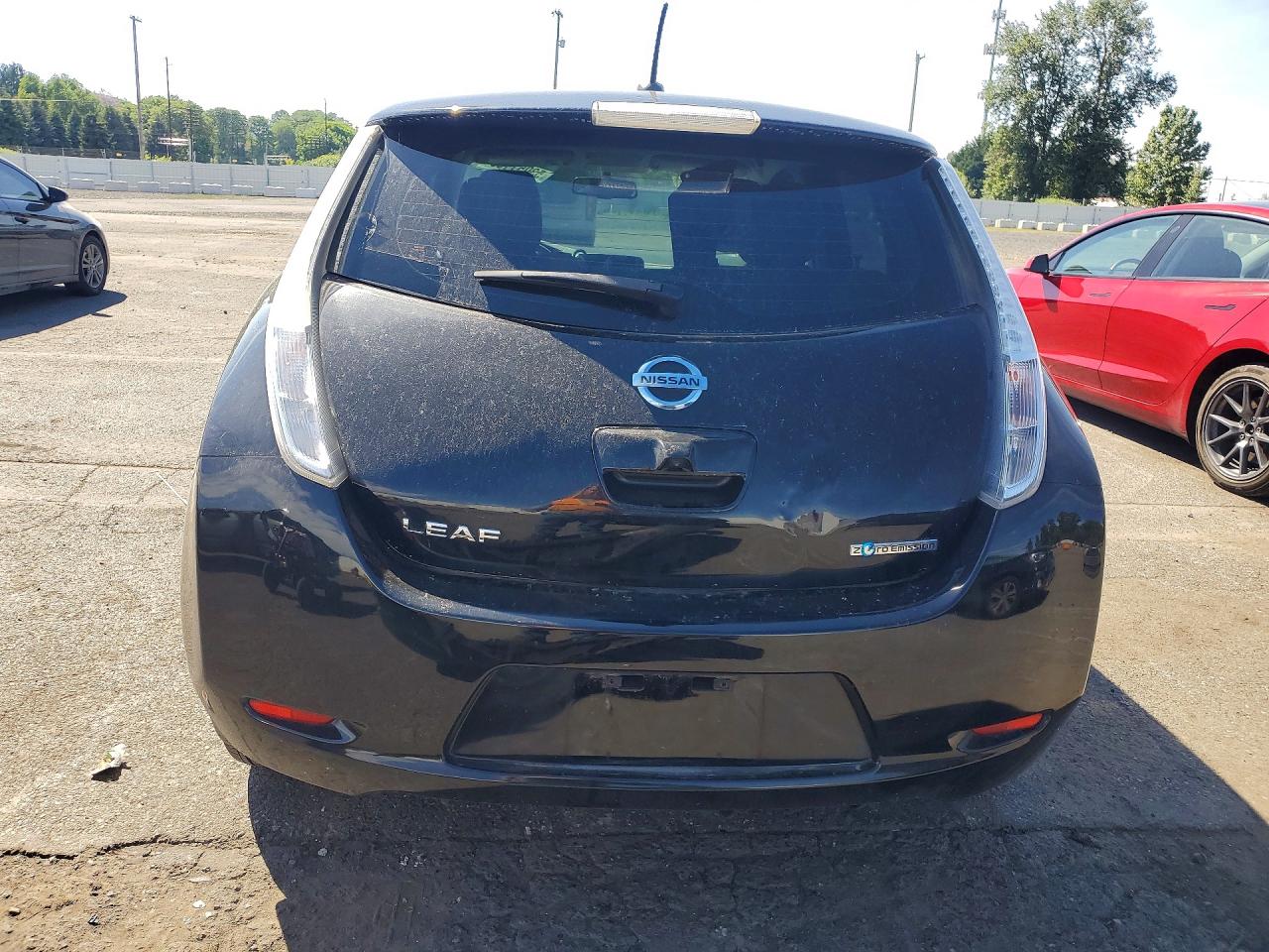 1N4BZ0CP2GC300273 · 2016 NISSAN LEAF · 6/13