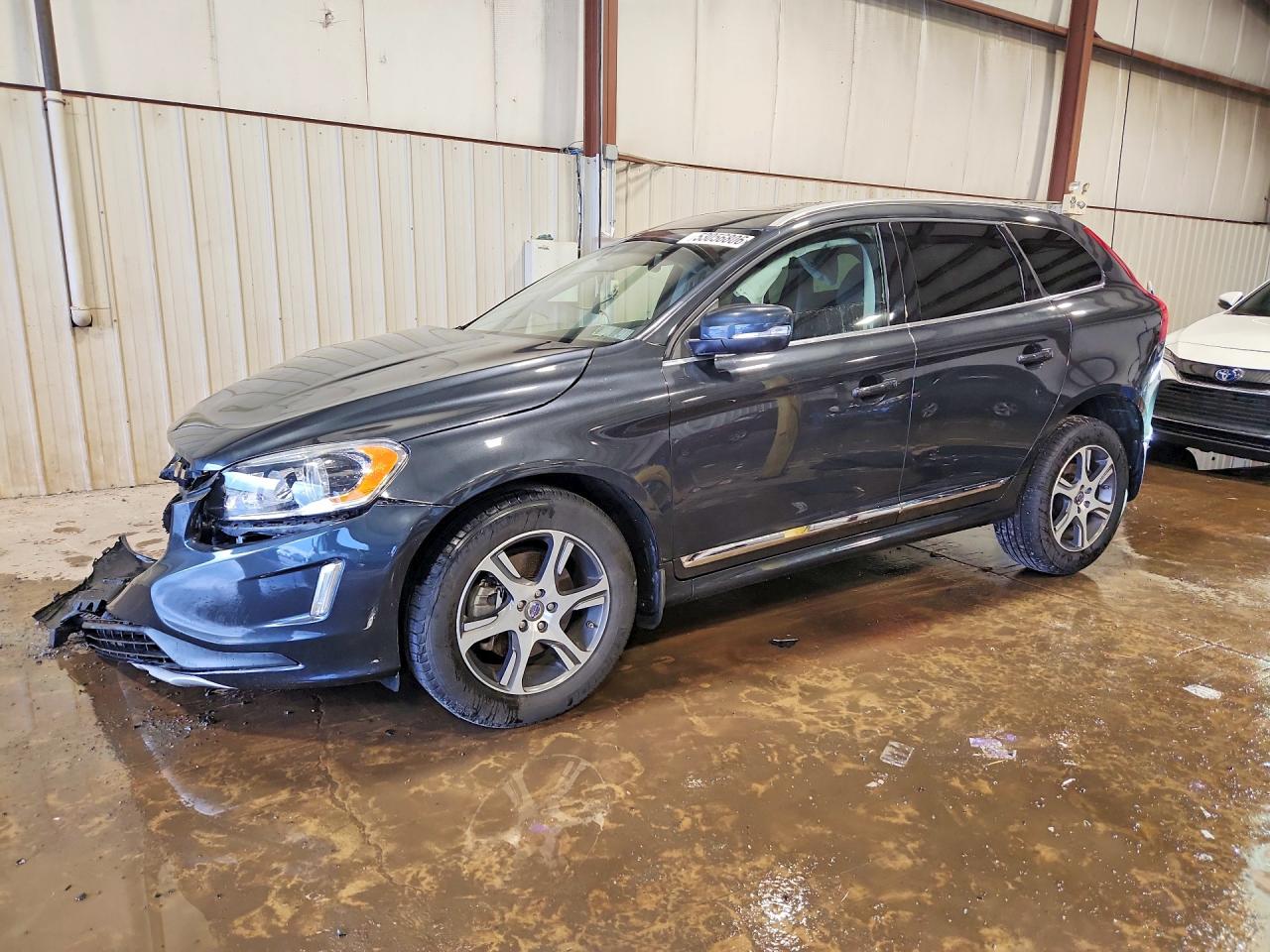 YV4902RC7F2619186 · 2015 VOLVO XC60