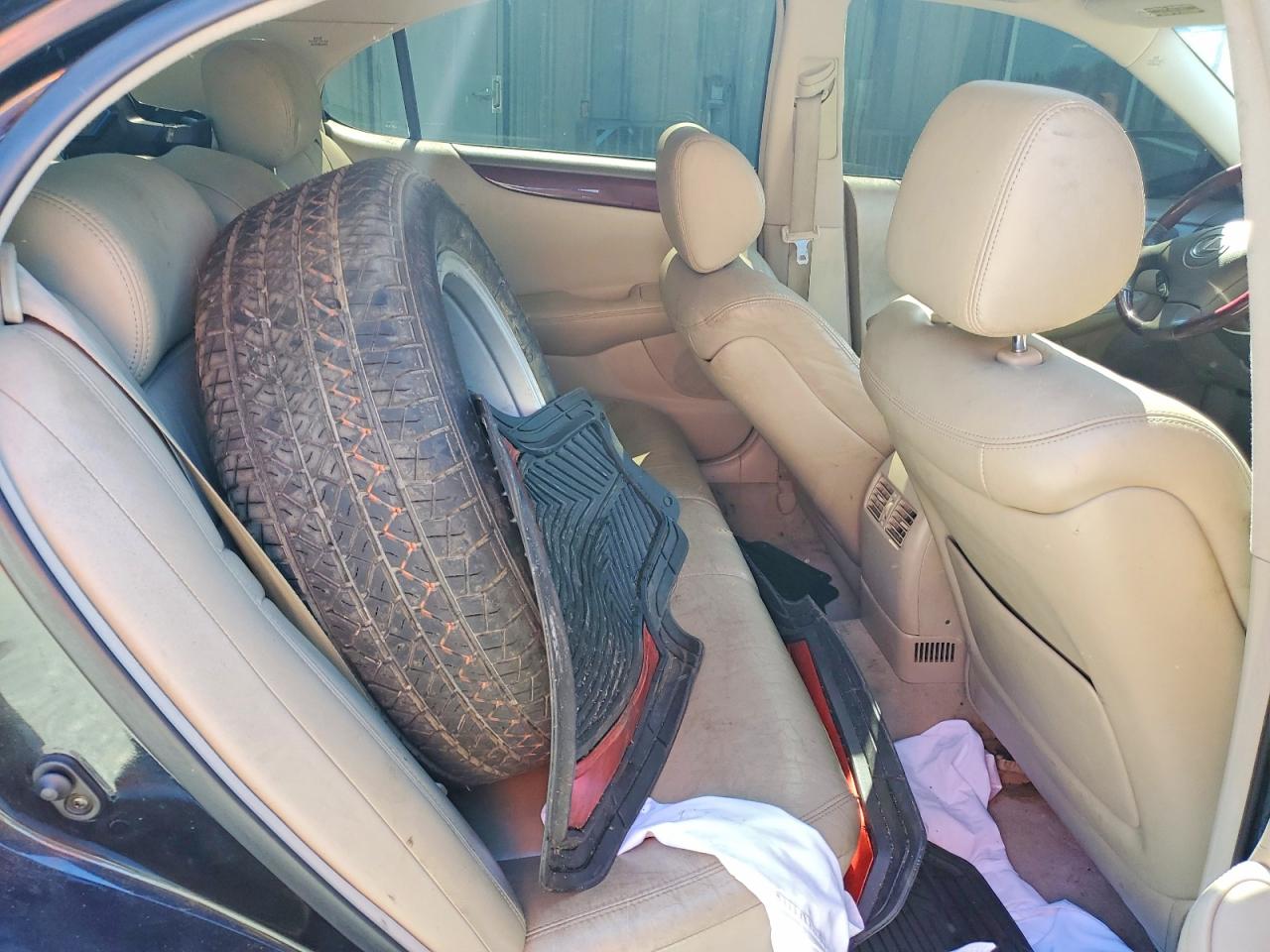 JTHBA30G045005565 · 2004 LEXUS ES · 10/12