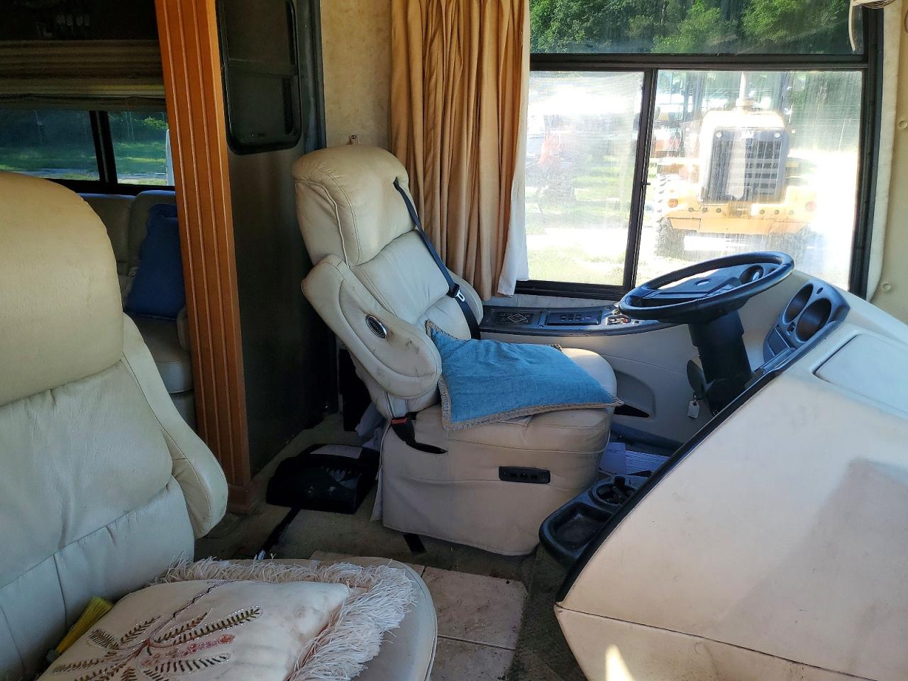 4UZAAHDC55CU90540 · 2005 FREIGHTLINER CHASIS · 5/10