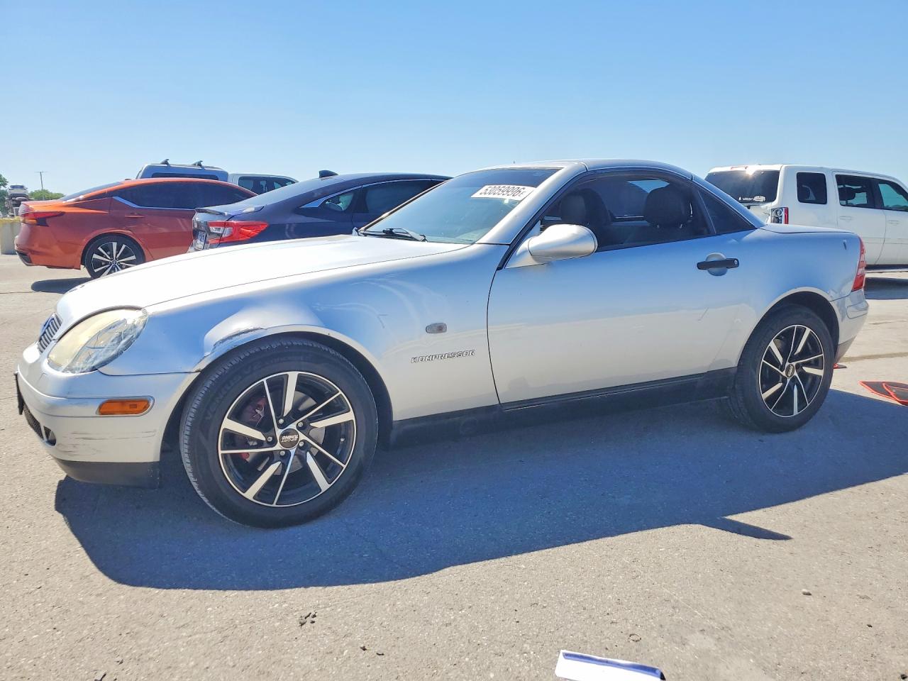 WDBKK47F4WF062798 · 1998 MERCEDES-BENZ SLK