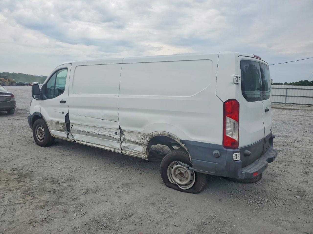 1FTYR2ZM7JKA08130 · 2018 FORD TRANSIT · 2/13