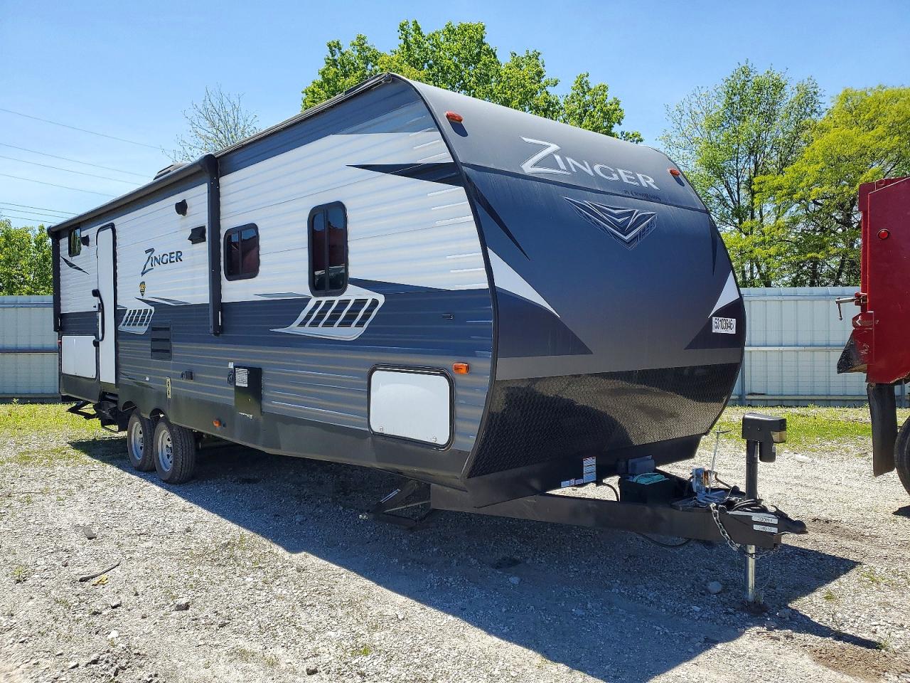 4YDT28029KS370696 · 2019 KEYSTONE ZINGER