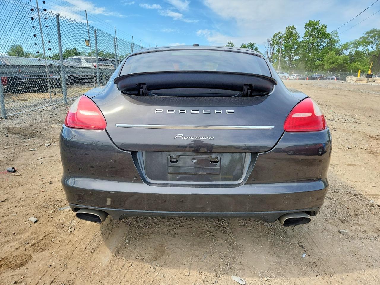 WP0AA2A78BL010785 · 2011 PORSCHE PANAMERA · 6/12