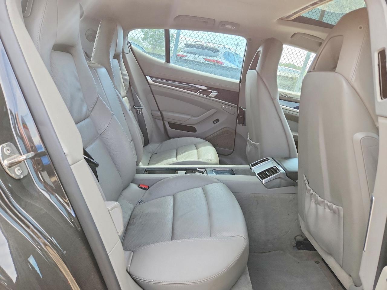 WP0AA2A78BL010785 · 2011 PORSCHE PANAMERA · 10/12