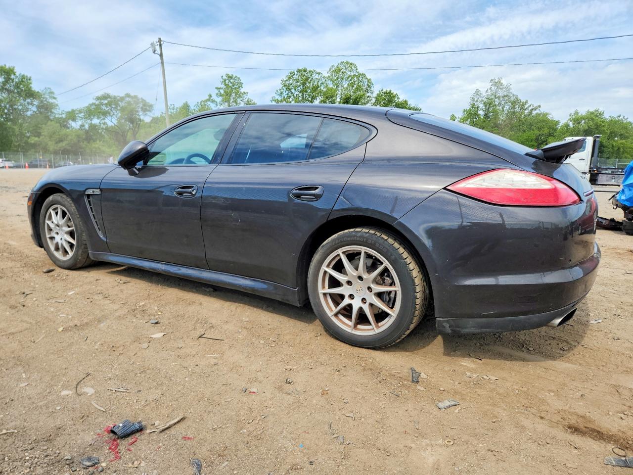 WP0AA2A78BL010785 · 2011 PORSCHE PANAMERA · 2/12