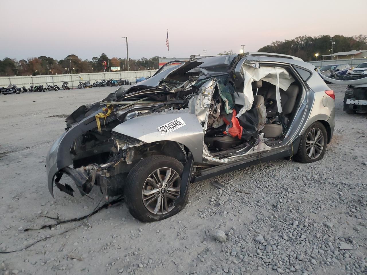 KM8JU3AGXFU013910 · 2015 HYUNDAI TUCSON