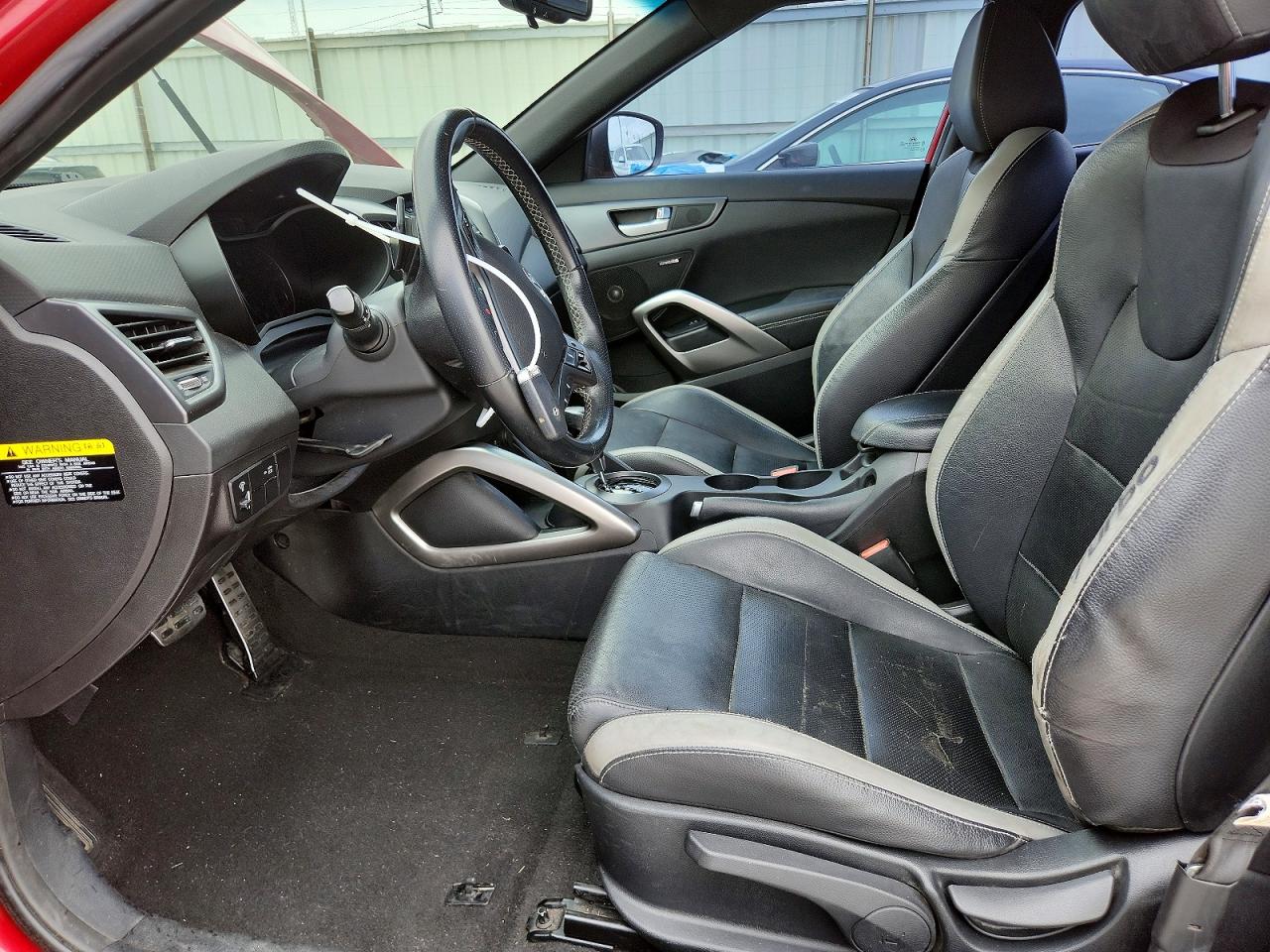 KMHTC6AE9GU273325 · 2016 HYUNDAI VELOSTER · 7/12
