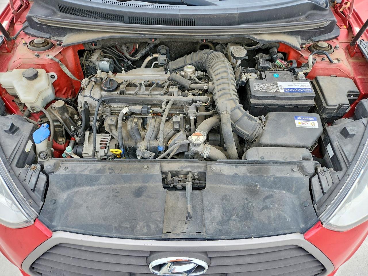 KMHTC6AE9GU273325 · 2016 HYUNDAI VELOSTER · 11/12
