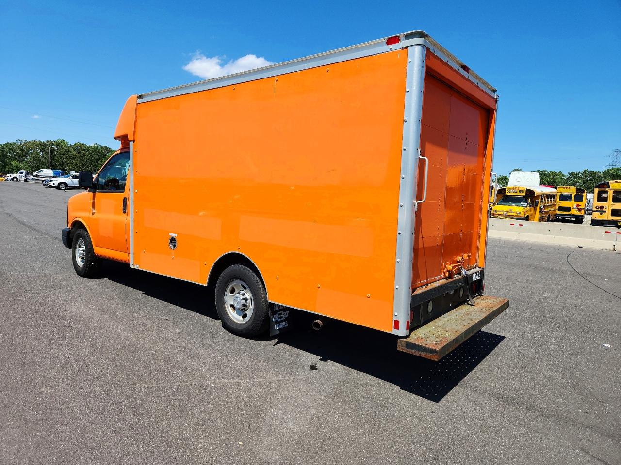 1GB0G2CF0F1256153 · 2015 CHEVROLET EXPRESS G3500 · 2/13
