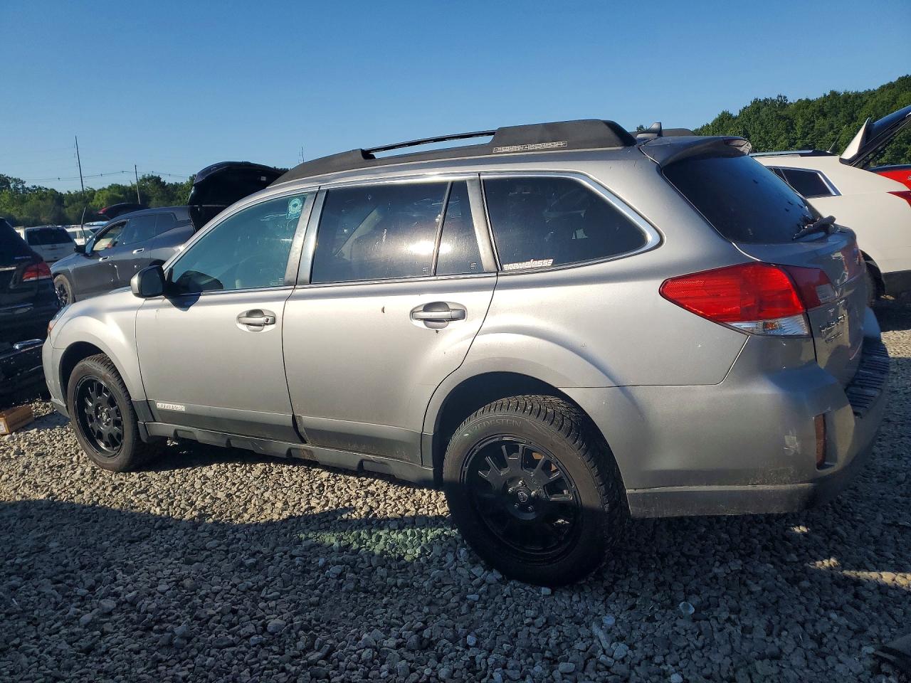 4S4BRDKC1B2355095 · 2011 SUBARU OUTBACK · 2/13