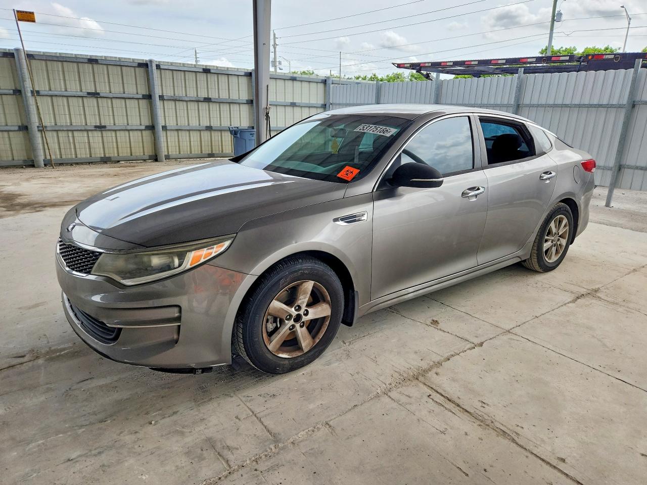 5XXGT4L39HG175490 · 2017 KIA OPTIMA