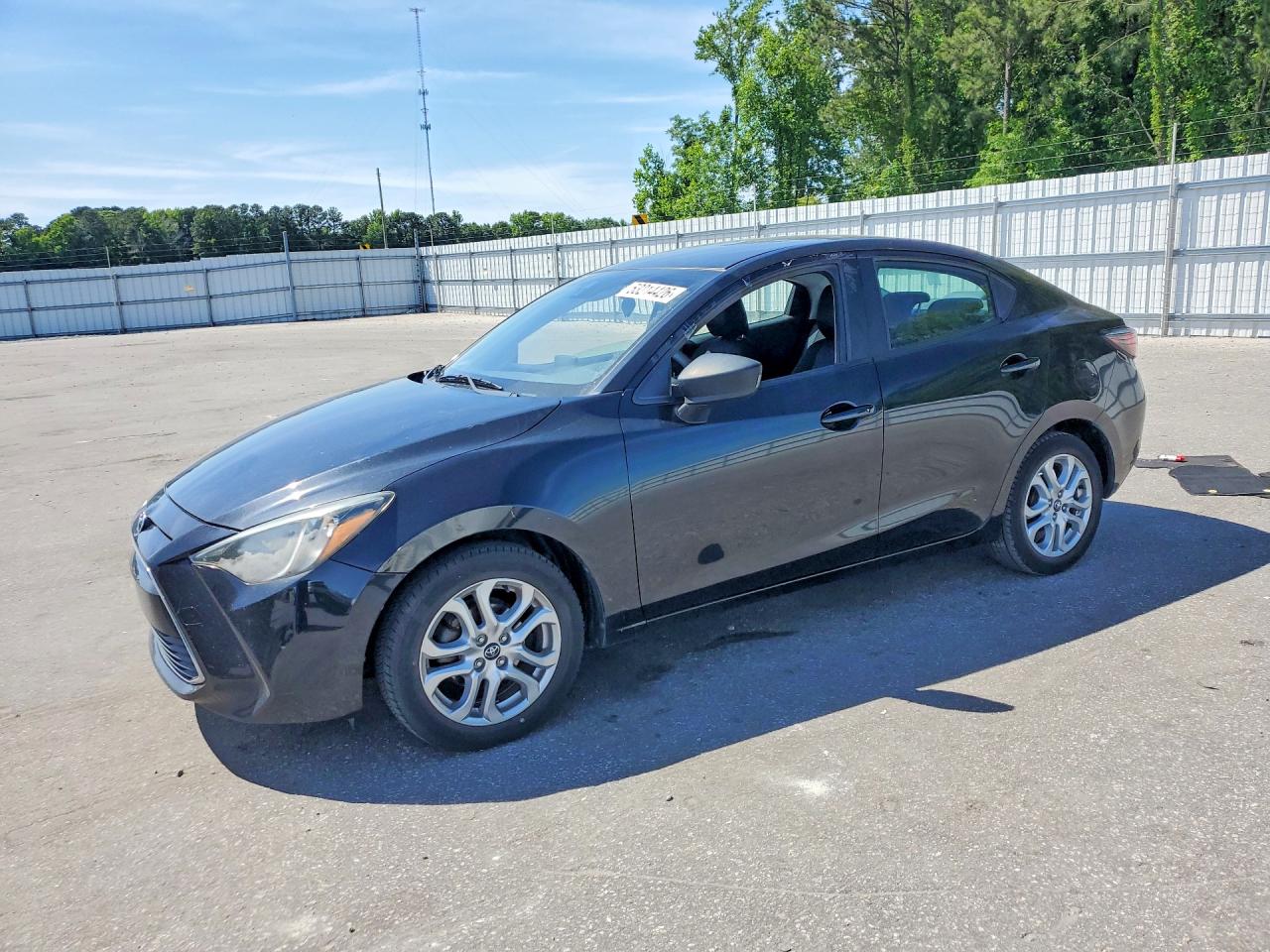 3MYDLBYV5HY163492 · 2017 TOYOTA YARIS IA