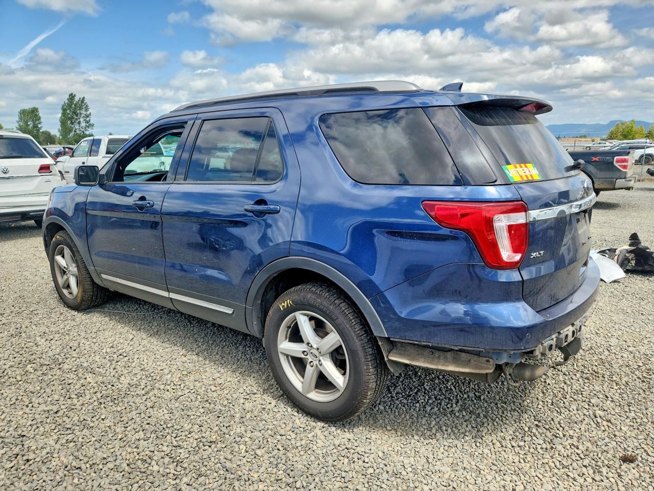 1FM5K8D85GGB74903 · 2016 FORD EXPLORER · 2/13