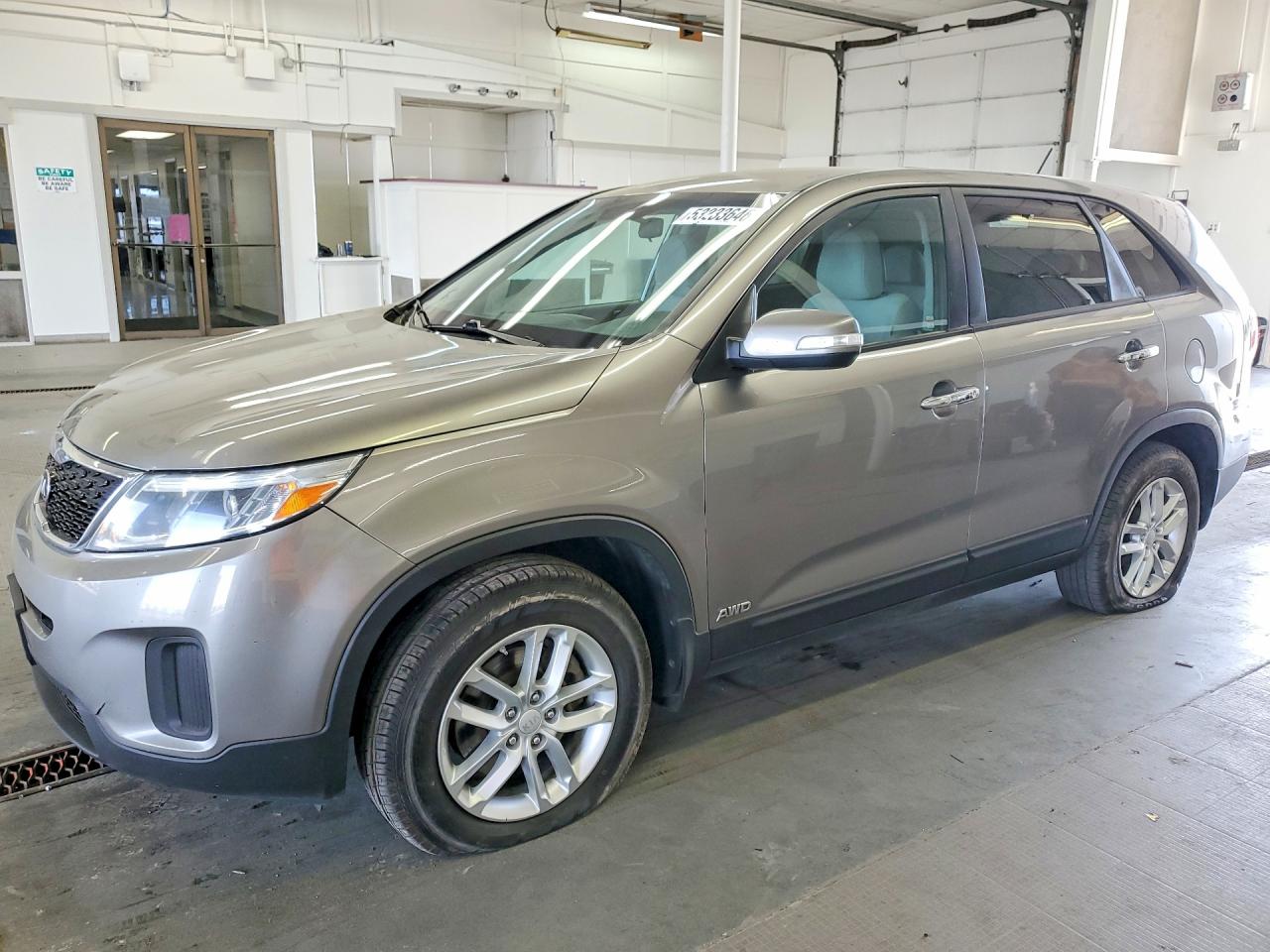 5XYKTCA67EG425639 · 2014 KIA SORENTO
