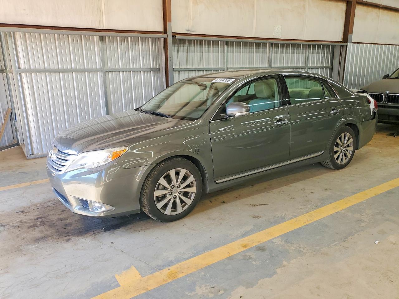4T1BK3DB6BU383675 · 2011 TOYOTA AVALON