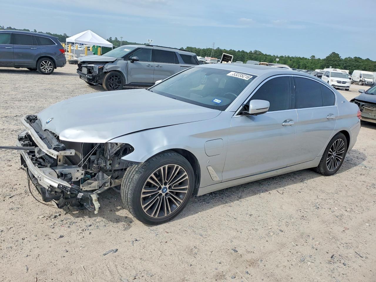 WBAJA9C52JB252865 · 2018 BMW 530E