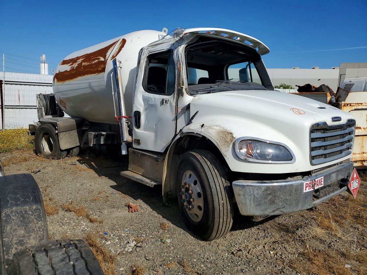 3ALACXFC6SDVW2215 · 2025 FREIGHTLINER M2 · 4/13