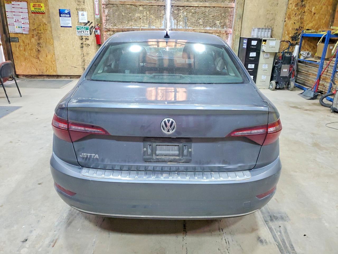 3VWC57BU9MM060205 · 2021 VOLKSWAGEN JETTA · 6/11