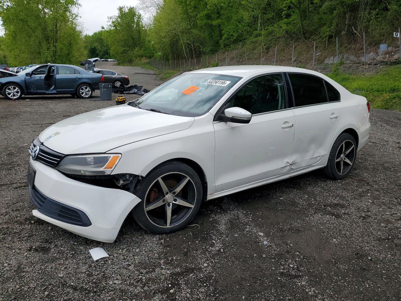3VWDP7AJ2DM214260 · 2013 VOLKSWAGEN JETTA