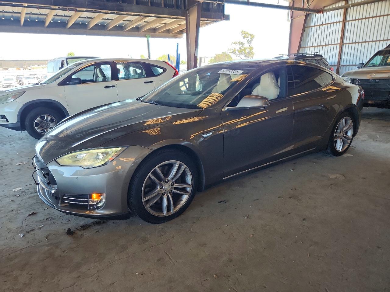 5YJSA1E19FF106387 · 2015 TESLA MODEL S
