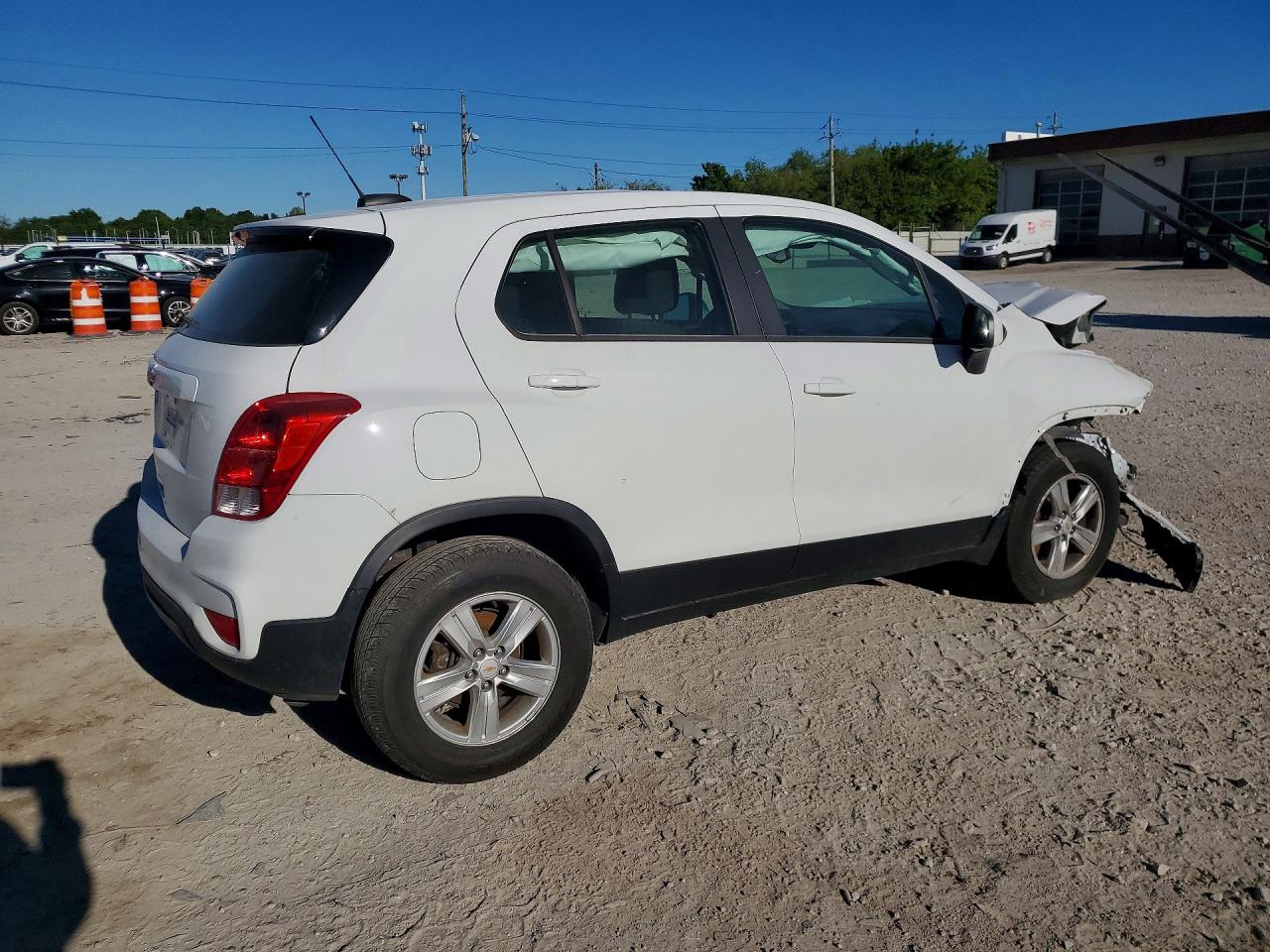 KL7CJNSB2HB207945 · 2017 CHEVROLET TRAX · 3/13