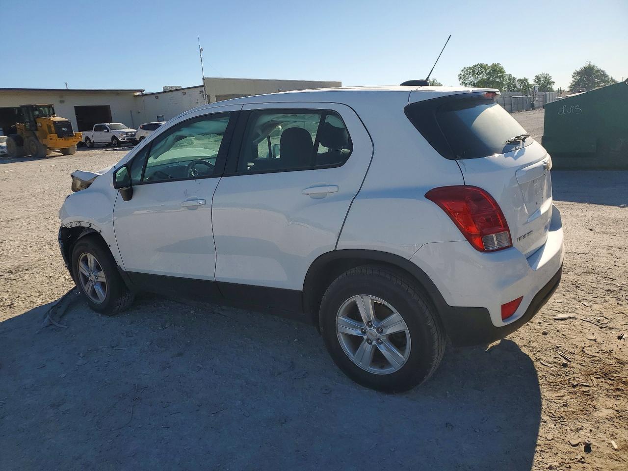 KL7CJNSB2HB207945 · 2017 CHEVROLET TRAX · 2/13