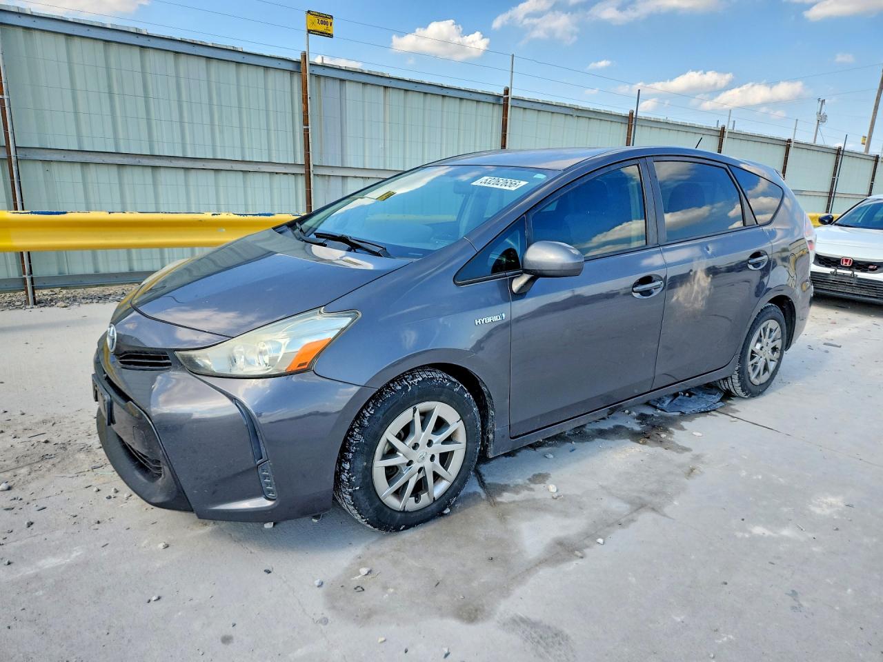 JTDZN3EU1FJ036188 · 2015 TOYOTA PRIUS V